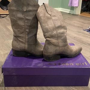 cowboy boots w/ comfort insoles size 6